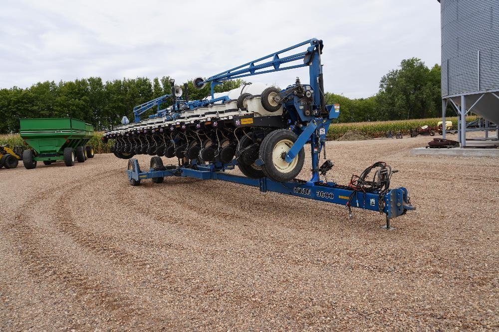 2008 Kinze 3600