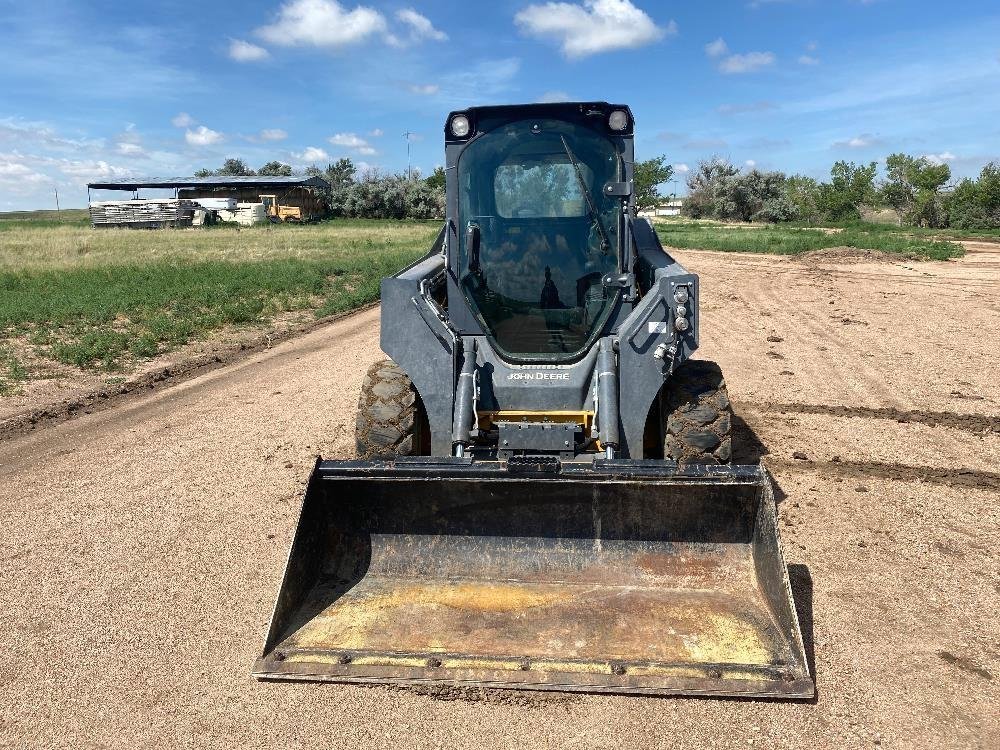 2016 John Deere 324E