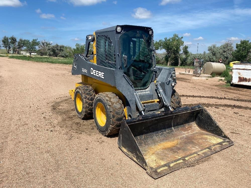 2016 John Deere 324E