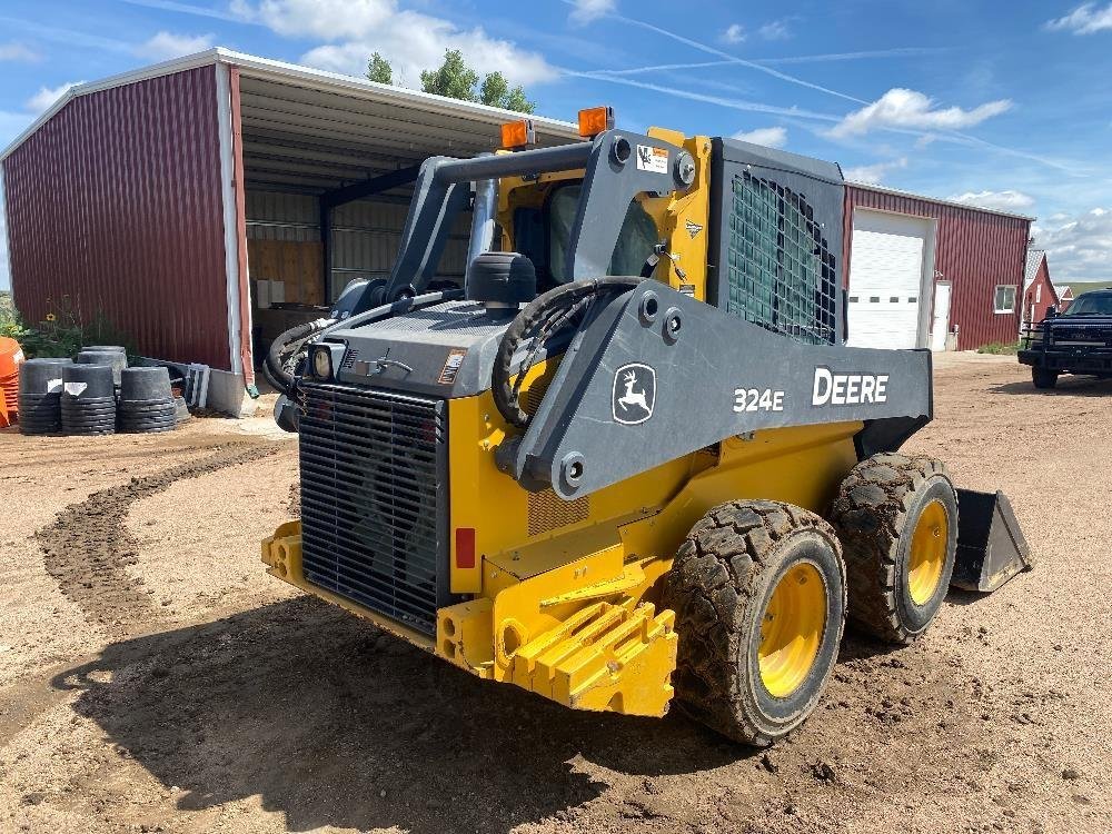 2016 John Deere 324E